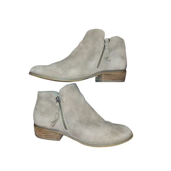 American Eagle Outfitters Tan Brown Flat Ankle Boot Booties 9 - Picture 1 of 12